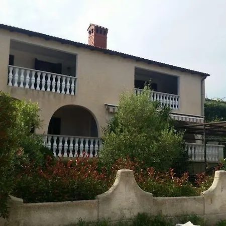 Holiday home House Macek Premantura
